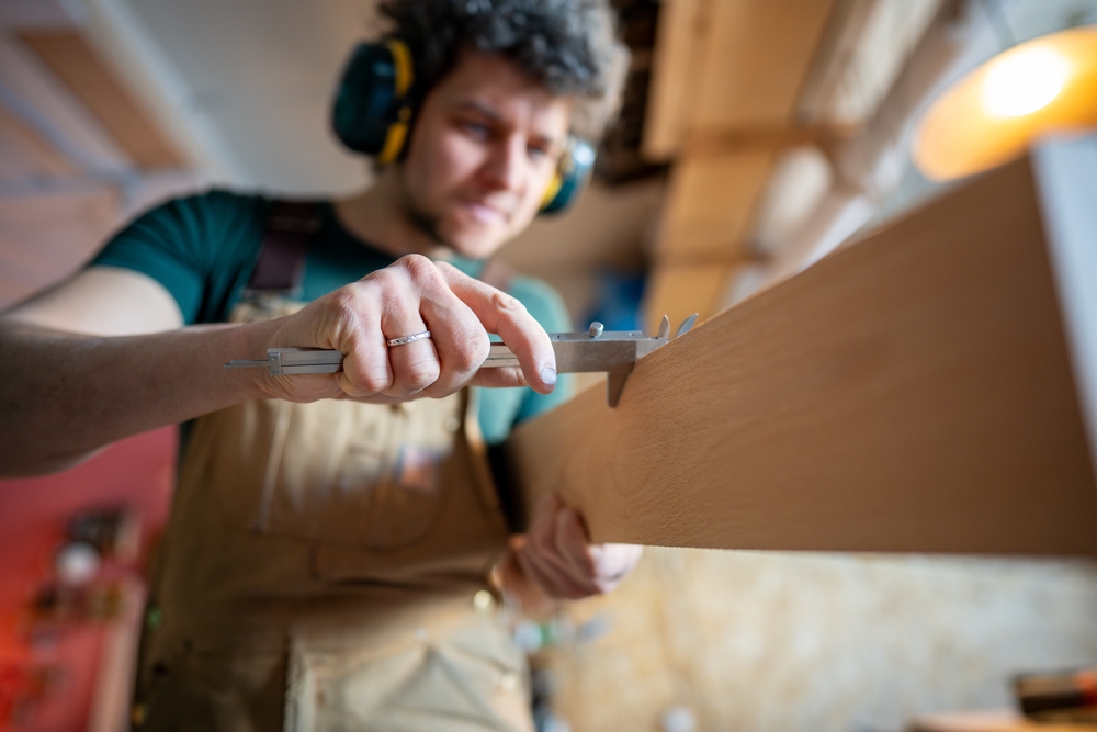 The Difference Between Shutterboard and Melamine: Which to Choose for Your Next Project